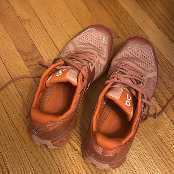 ON Running Cloudace shoes - Picture 6 of 6